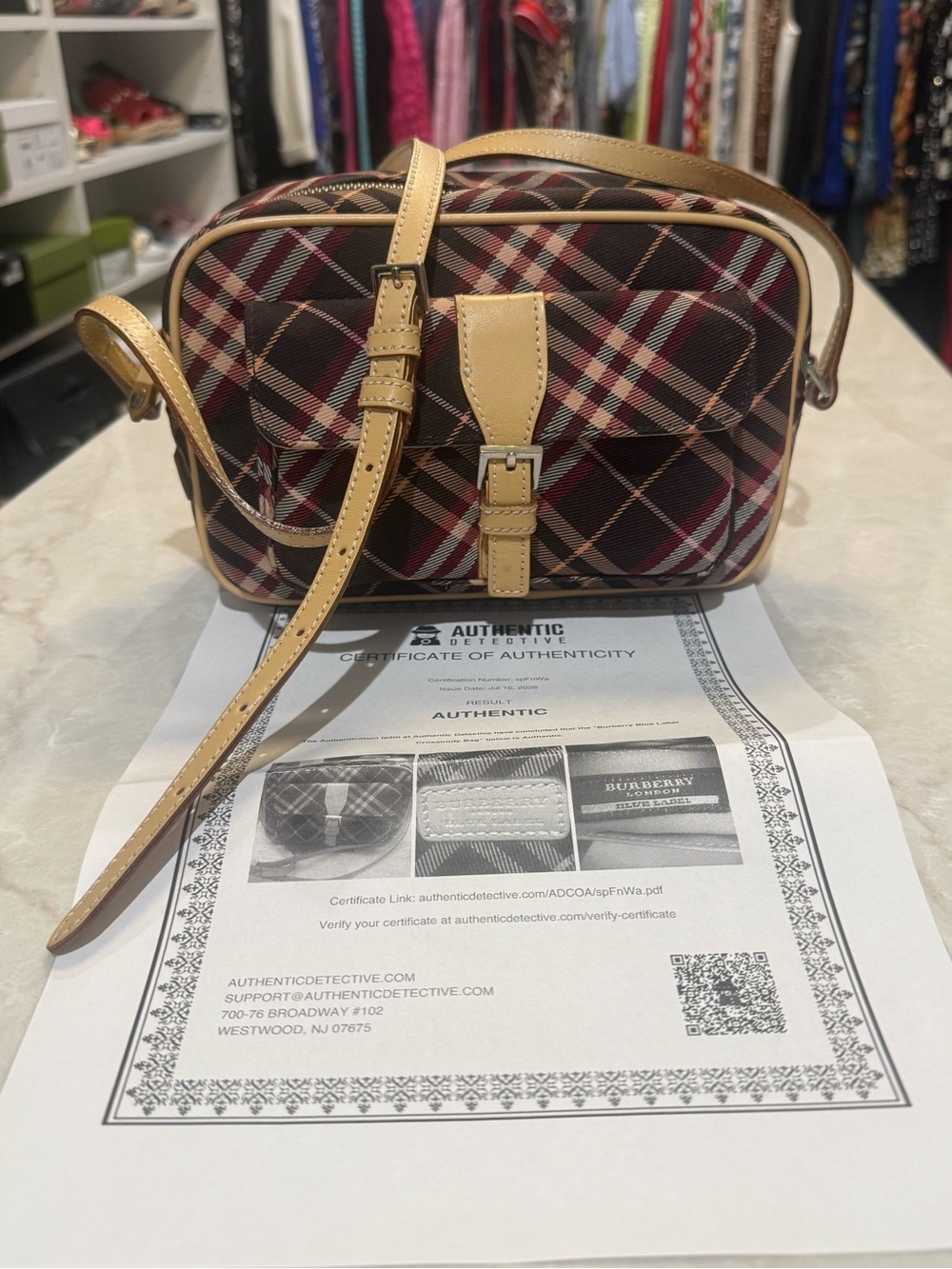 Authentic Burberry London
Blue Label Label Nova Check
Crossbody Bag Purse in EUC